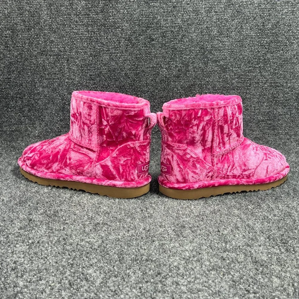 UGG Classic Mini II Velvet Boots Girls Size 6 Hot Pink Short Snow Winter Pull On